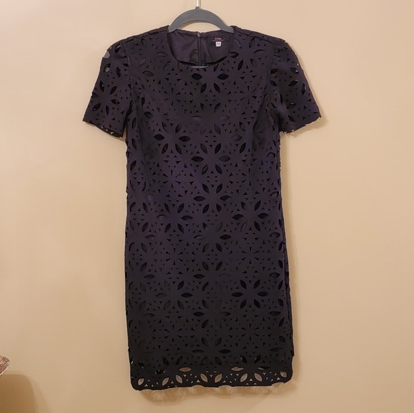 Little Black Dress Trina Turk Laser Cut Shift Dress - Picture 2 of 9